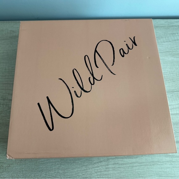 Wild Pair Women’s Black Lacey Floral Bling Booties Size 6 - Picture 11 of 11